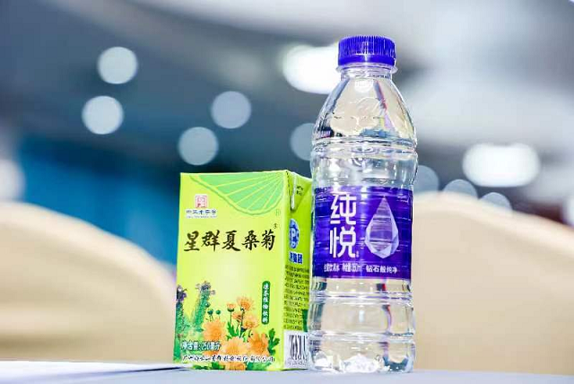 非遺星助力 | 星群夏桑菊飲料作為官方指定產(chǎn)品亮相廣東省非遺促進(jìn)會！